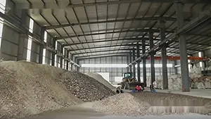 مراحل تصنيع العبوات الزجاجية وتعبئتها