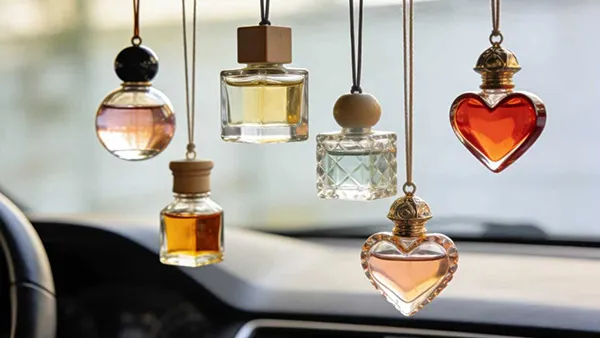 عبوات زجاجية لمعطرات السيارات