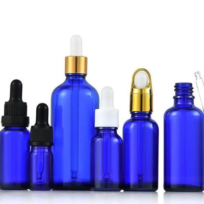 عبوة زيت عطري باللون الأزرق